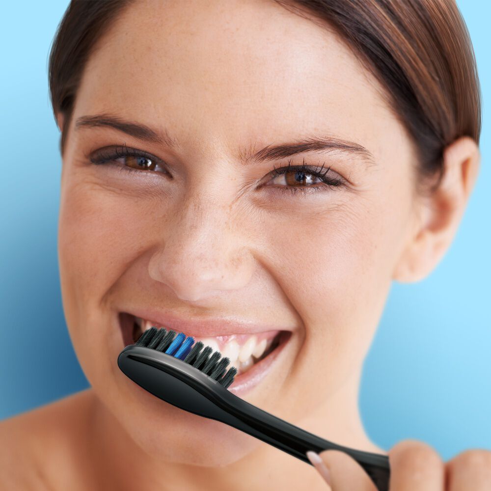 Cepillo-Dental-Oral-B-Indicator-Black-Charcoal-Suave-2-Un-imagen-5