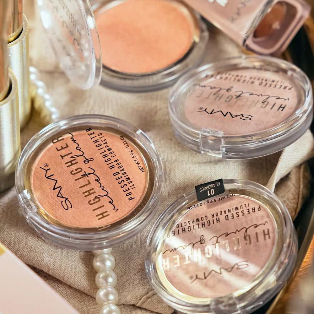 Polvo-Compacto-Iluminador-Velvet-Glam-N&deg;-01.-Glamorous-imagen-4