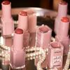 Rubor-En-Barra-Velvet-Glam-N&deg;-01.-Authentic-imagen-5
