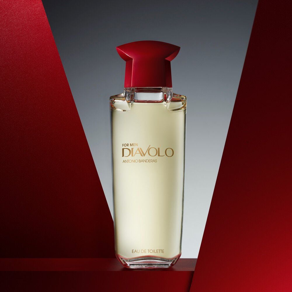 Estuche-Diavolo-For-Men-100-mL-+-Diavolo-Desodorante-Spray-150-mL-imagen-4